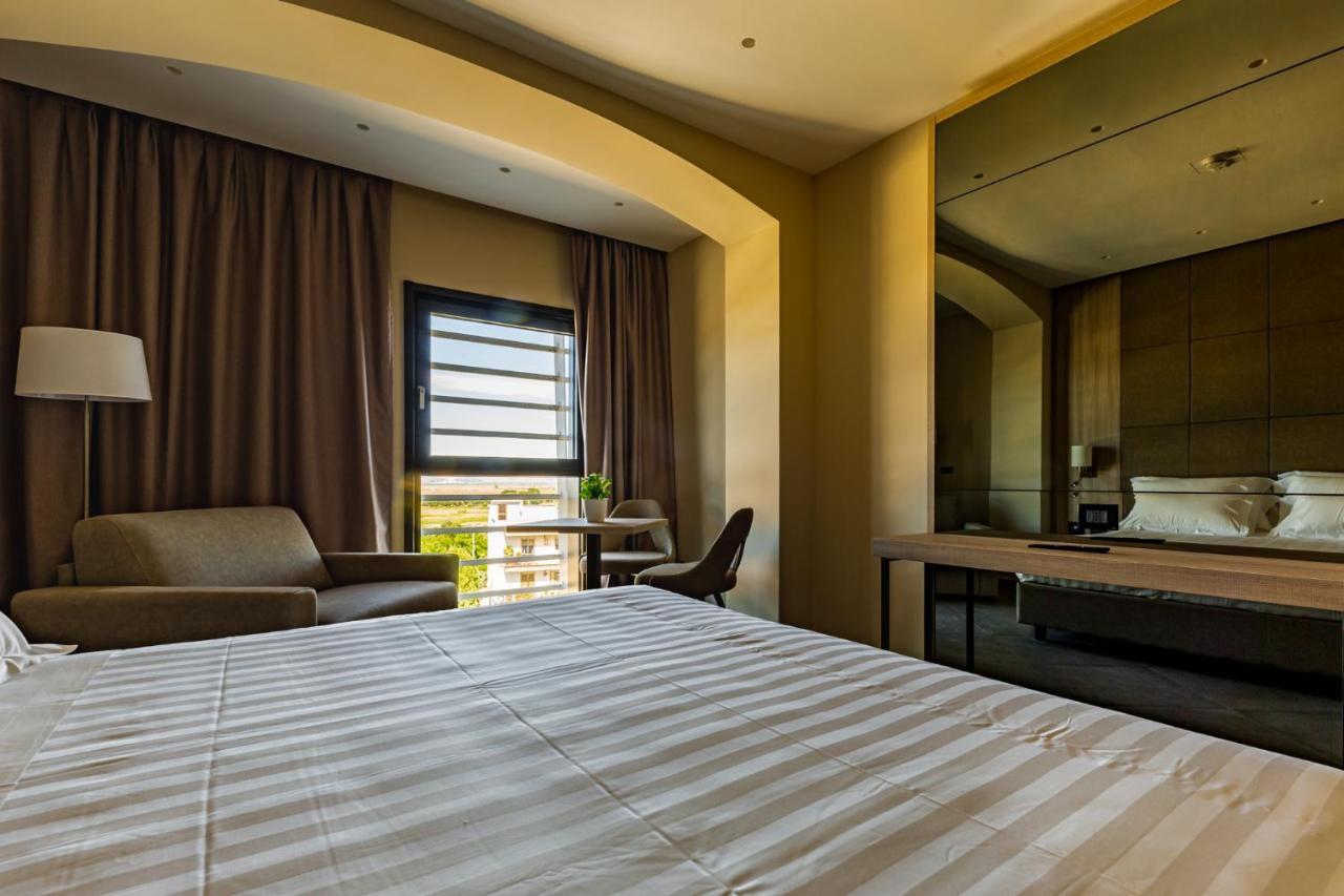 Salina Hotel Taranto Bagian luar foto
